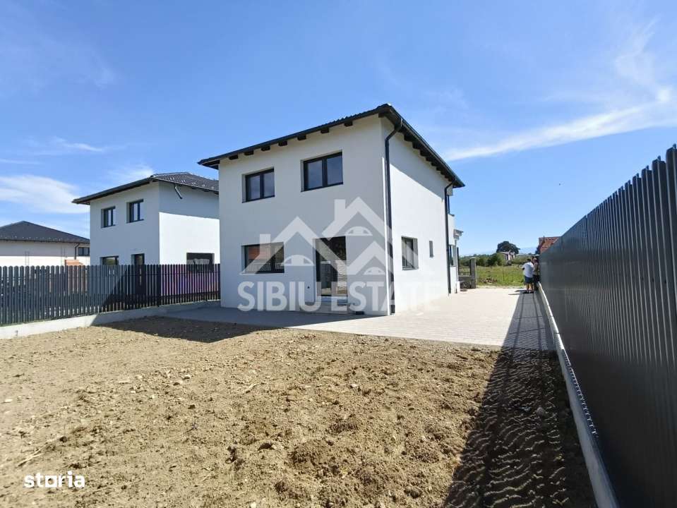 Casa individuala de vanzare – Cristian, zona linistita - Imagine principală: 4/19