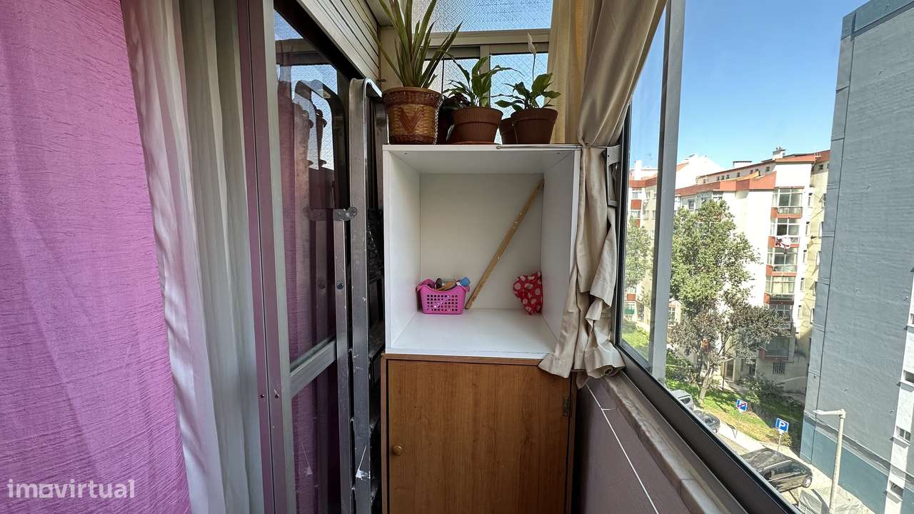 T3 Renovado Amadora , Águas livres-15