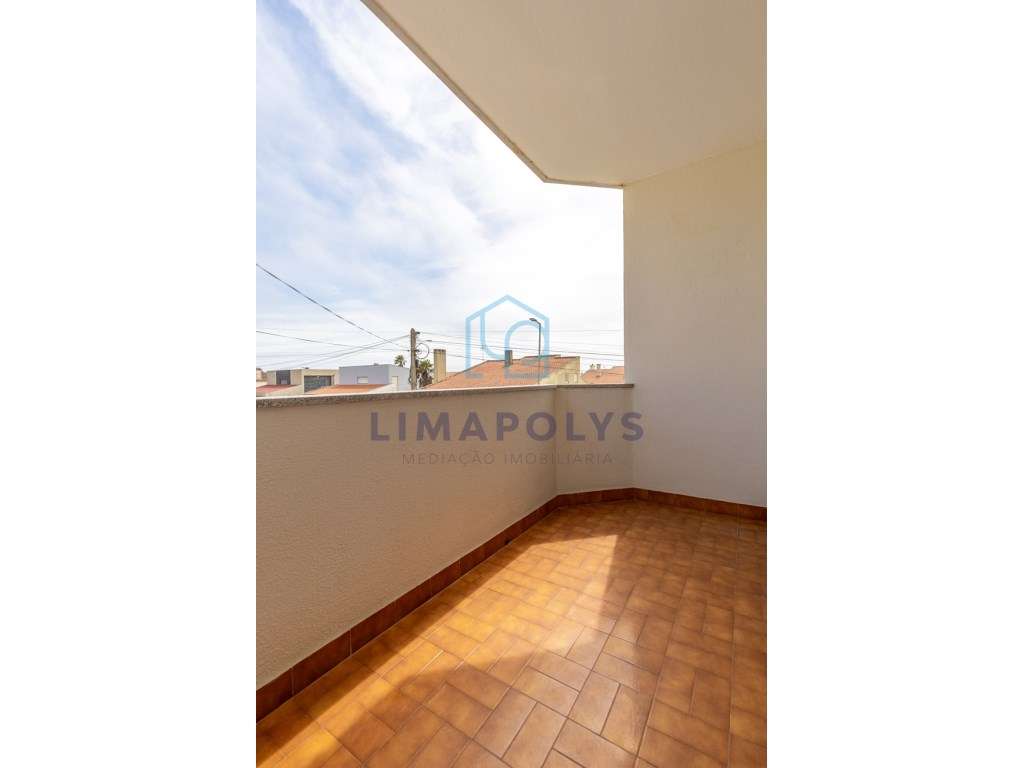 Moradia T4 com Vista Mar a 50m da Praia - Oportunidade Única!-18
