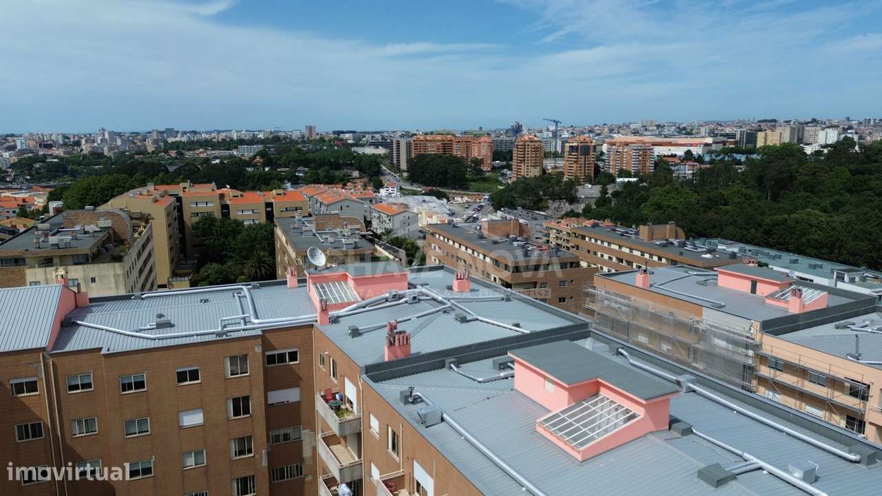 T1+1 Condomínio Reservado c/ Lugar de Garagem em Canidelo-29