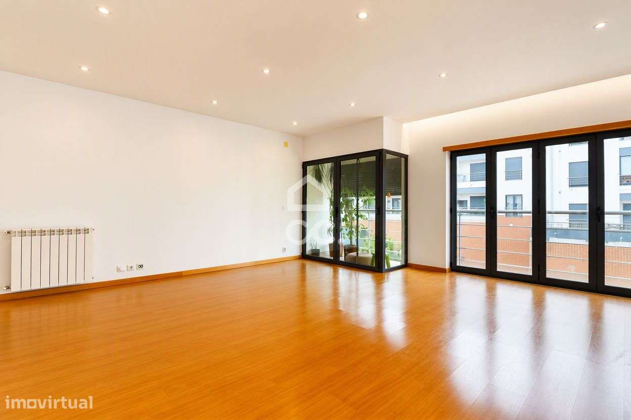 Apartamento T3 com garagem na Quinta de São Luís, Pereira.-3