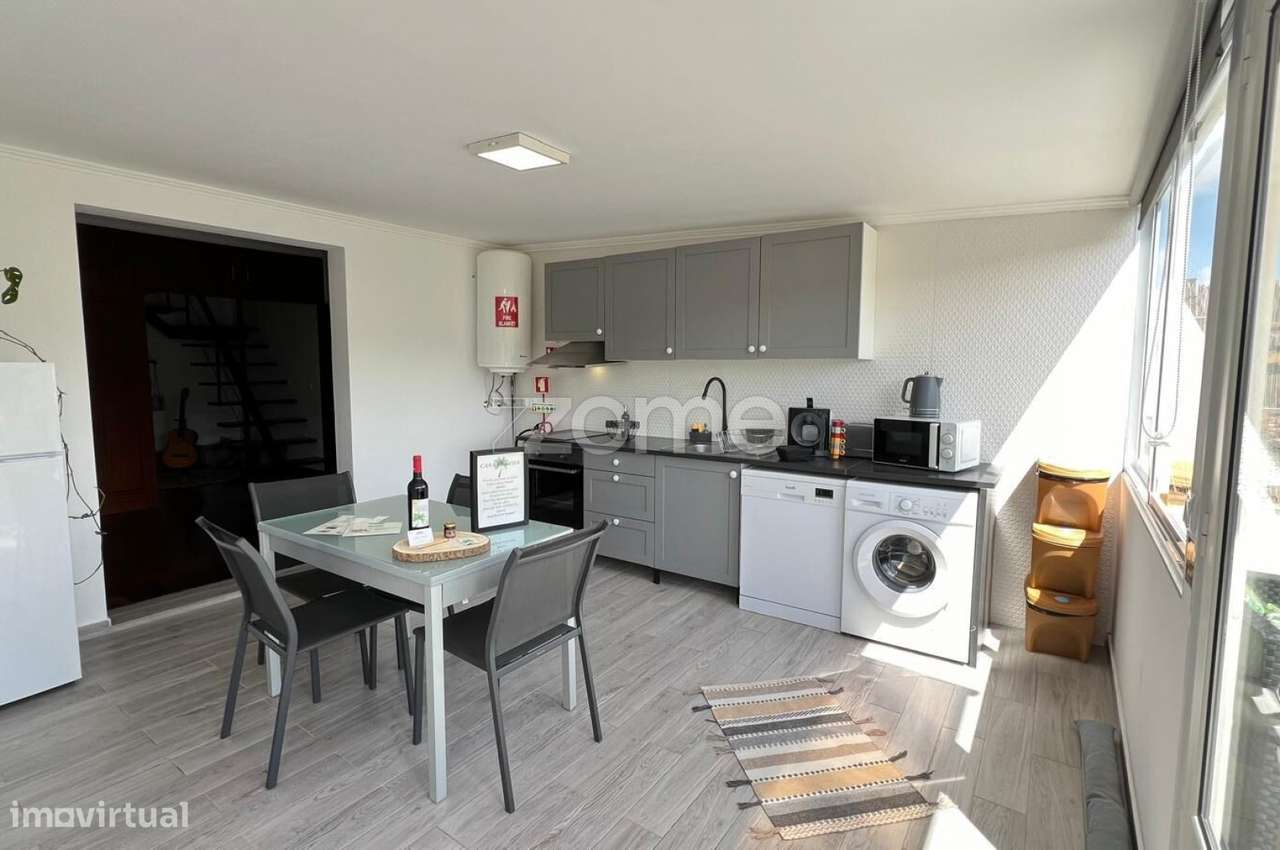 Moradia T4 com Licença AL e Espaços Versáteis – Excelente Oportunid...-10