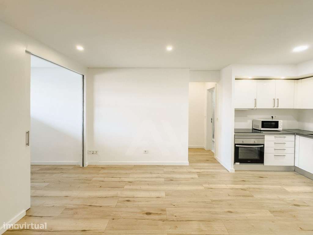Apartamento T1+1 no Alto da Castelhana a 5 minutos de Cascais-4