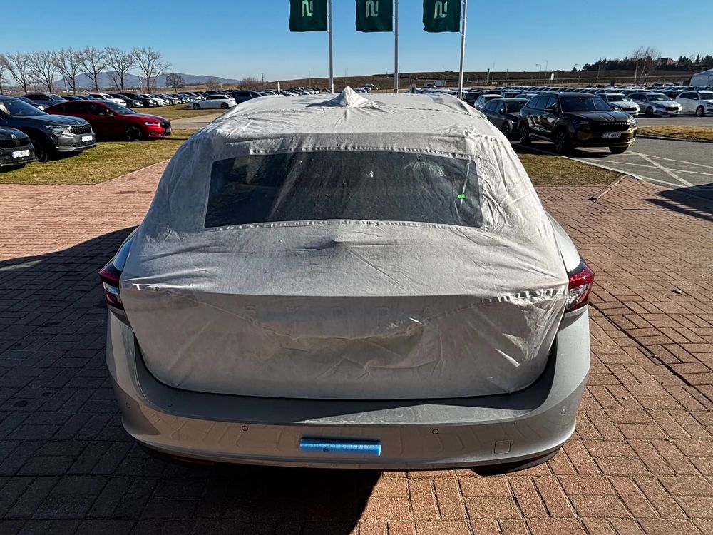 SKODA SUPERB Superb Combi Essence 1,5 TSI m-HEV 150 KM 7-biegowa DSG