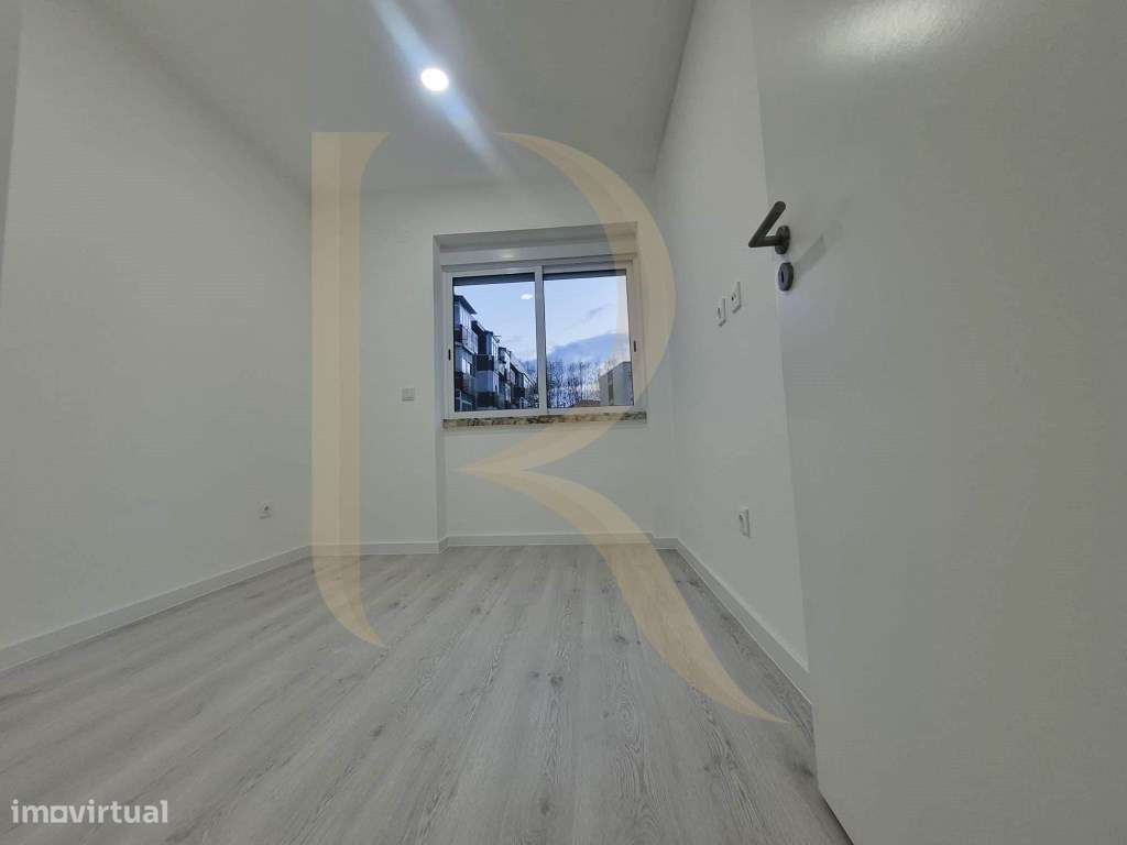Apartamento T4 Totalmente Remodelado - MONTIJO - Grande imagem: 5/14