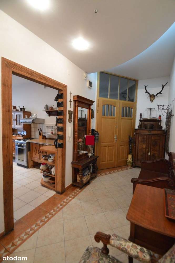 Wyjątkowe mieszkanie w stylu dworkowym – centrum O-9