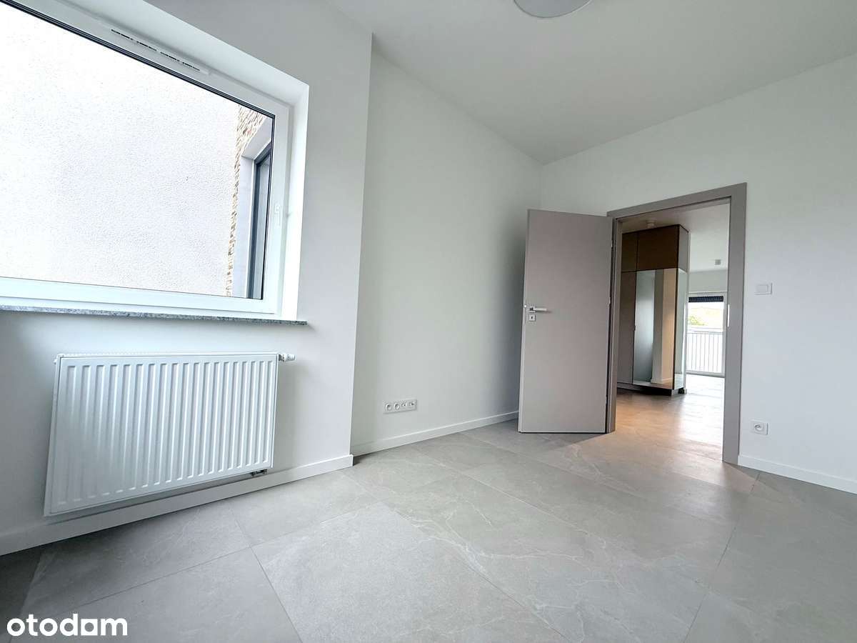 Nowoczesne, wykończone mieszkanie w zabudowie szeregowej-6