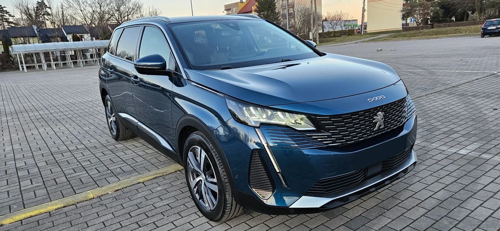 Peugeot 5008 II BlueHDI 130 Allure Business-Paket 2021
