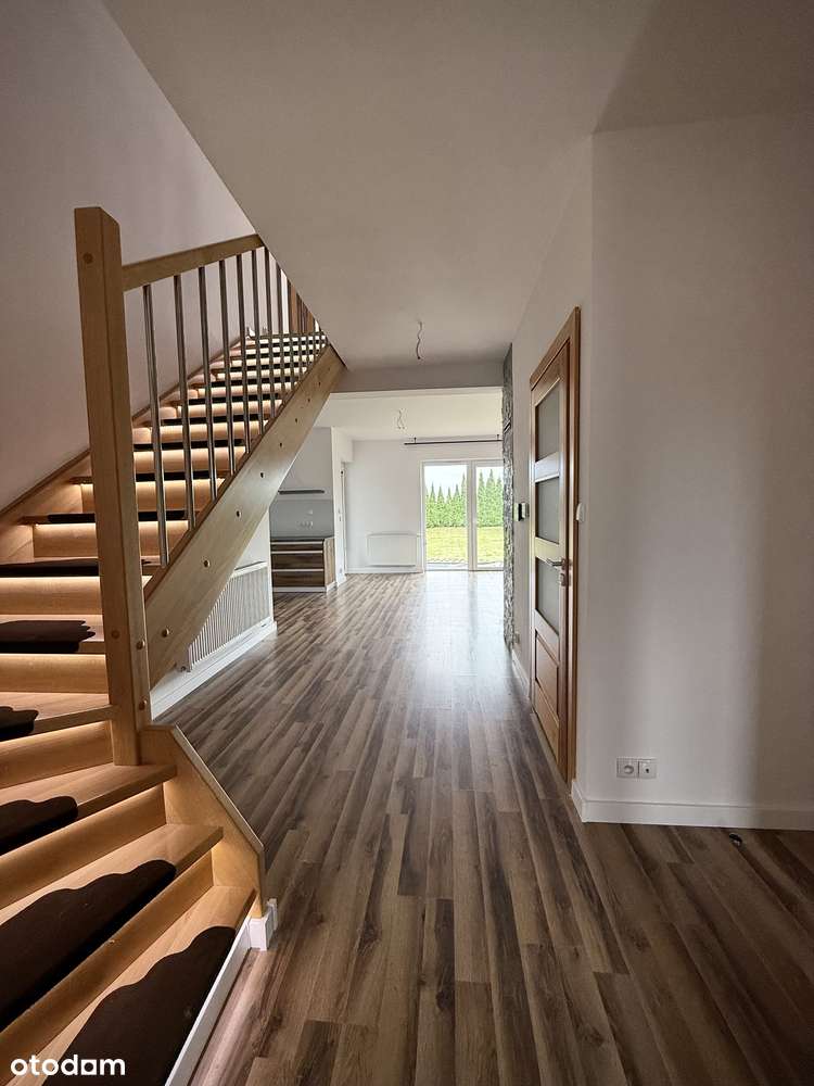 Dom GOTOWY do ZAMIESZKANIA-Komfortowy układ z GARAŻEM i OGRODEM-154 m2-10