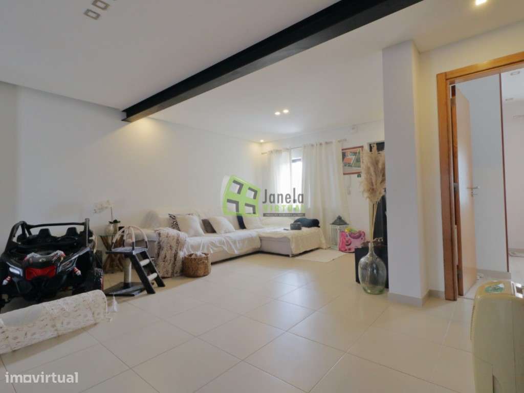 Moradia T2 Isolada com Anexo T1 - Fernão Ferro, Redondos-1