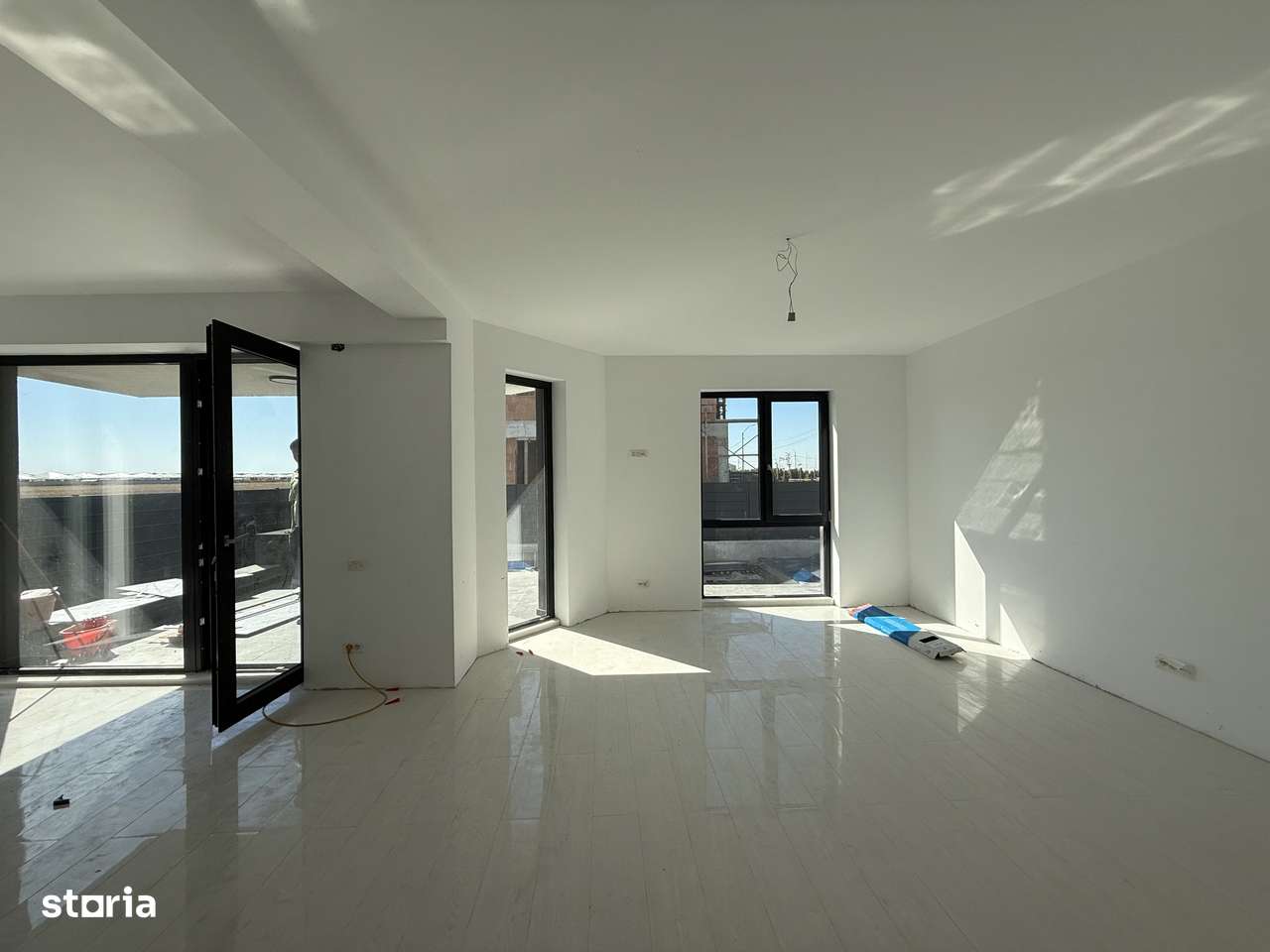 LUX | CASA | VILA INDIVIDUALA | CURTE | PROPRIETAR | TUNARI-14