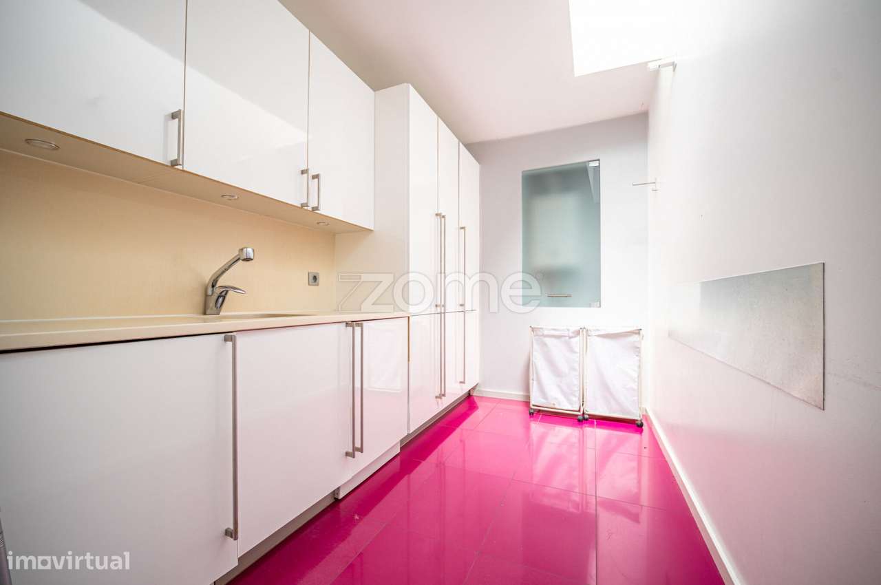 Exclusiva Moradia de Luxo T5+1 com Vista Mar | Lote de 960 m²-8