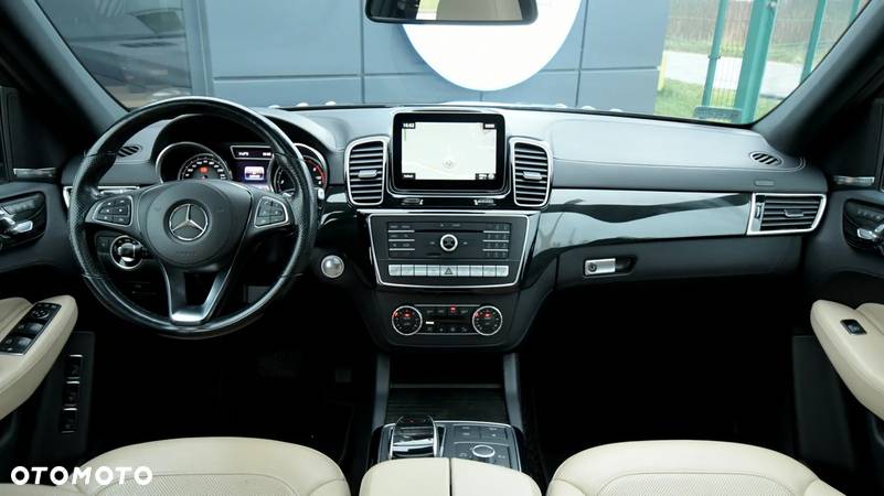 Mercedes-Benz GLS 350 d 4-Matic - 28