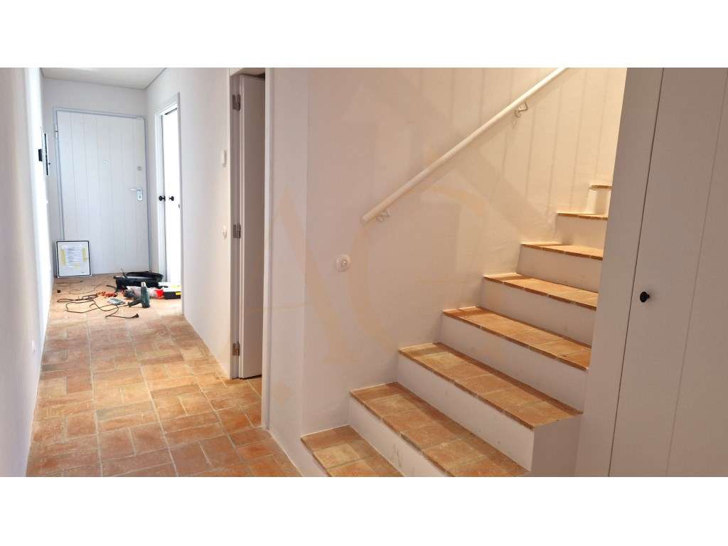 Moradia T3 de luxo no centro de Tavira com piscina e garagem privada-11