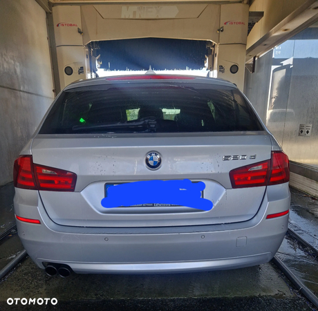 BMW Seria 5 520d Touring - 2