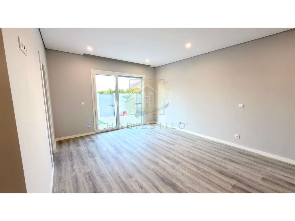 Moradia T4 em Azeitão | Pronta a escriturar-13