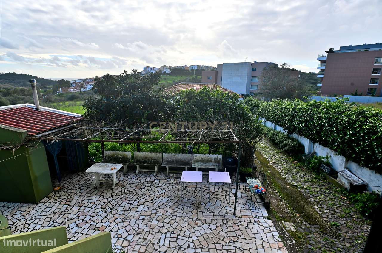 Oportunidade Única em Carnaxide | Terreno + Moradia com Elevado Potenc-34