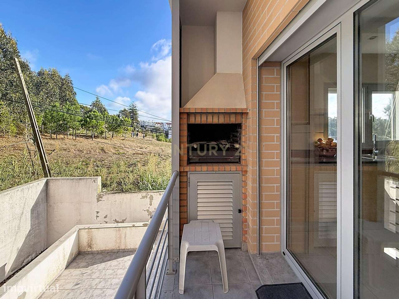 Apartamento T2 com varanda e garagem fechada na Nazaré.-20