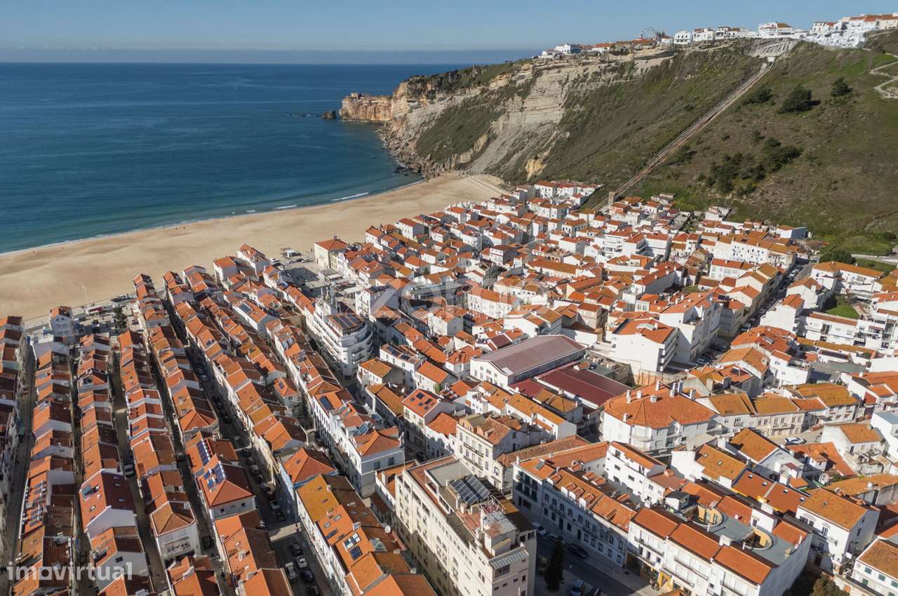 Loja perto da praia da Nazaré-39