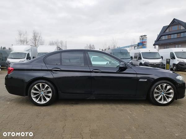 BMW Seria 5 530d xDrive Luxury Line - 7