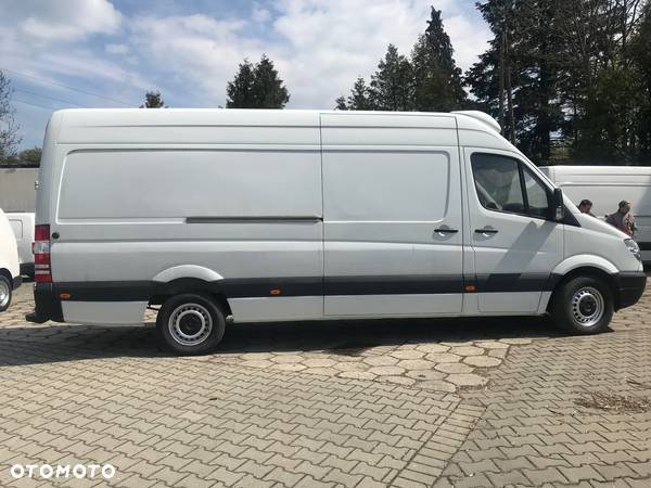 Mercedes-Benz Sprinter - 5