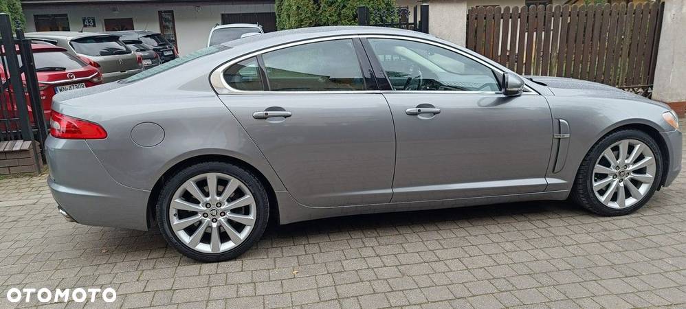 Jaguar XF 3.0 V6 D Luxury - 10