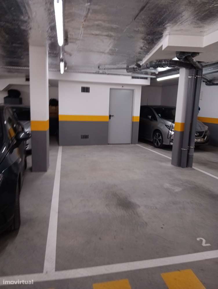 Apartamento T2 Novo com Varanda e Garagem-24