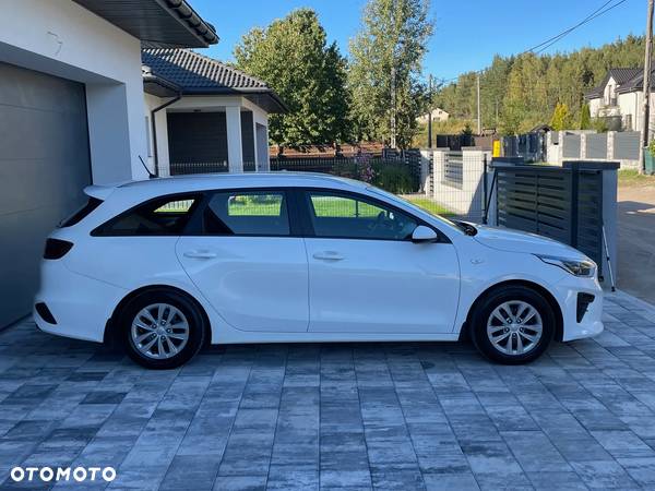 Kia Ceed 1.6 CRDi SCR L Business Line - 12