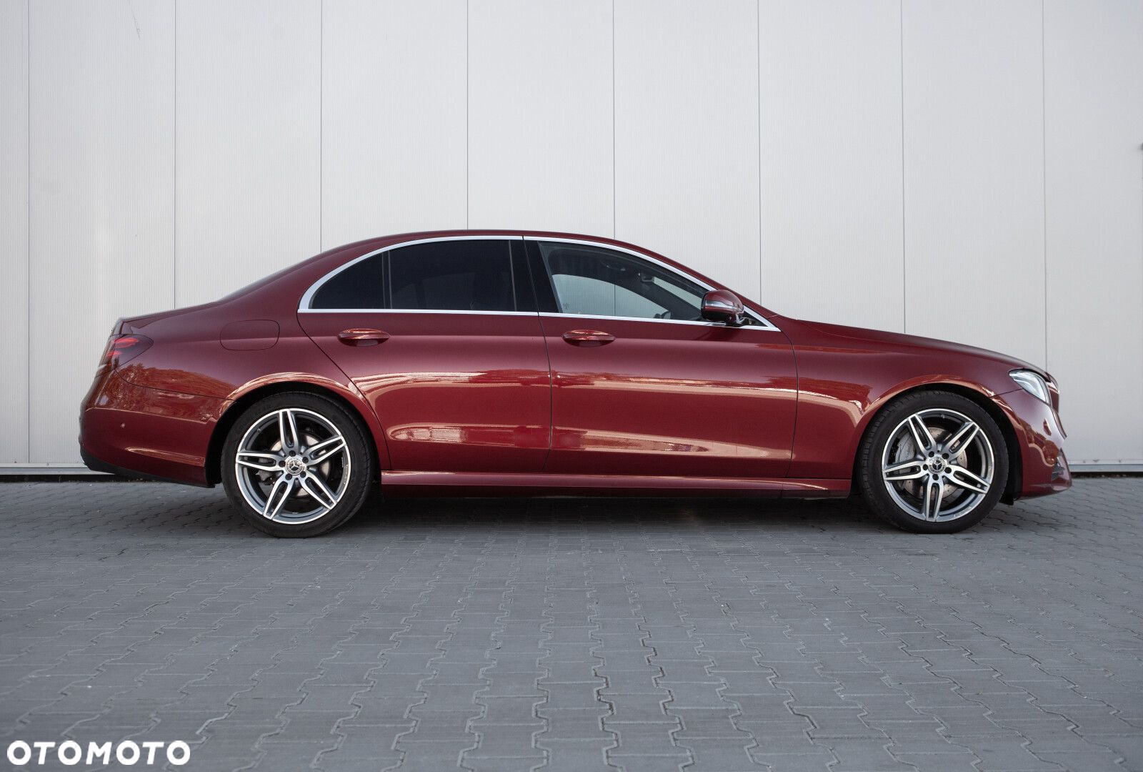 Mercedes-Benz Klasa E 220 d 4-Matic 9G-TRONIC - 6