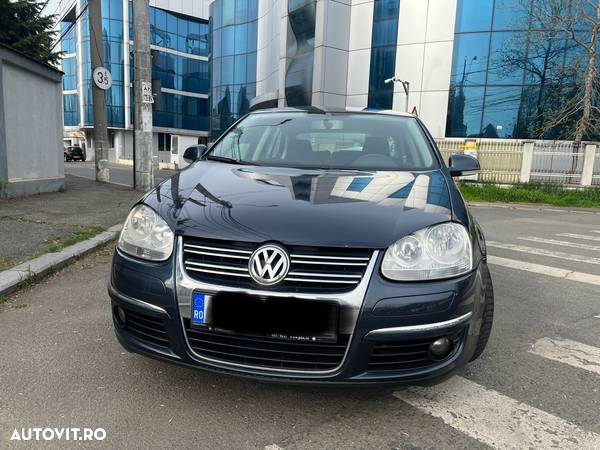 Volkswagen Jetta 1.6 Comfortline - 4