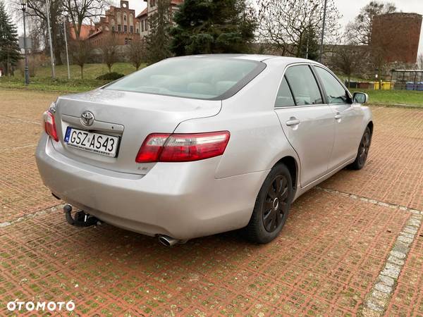 Toyota Camry 3.5 V6 SE - 5