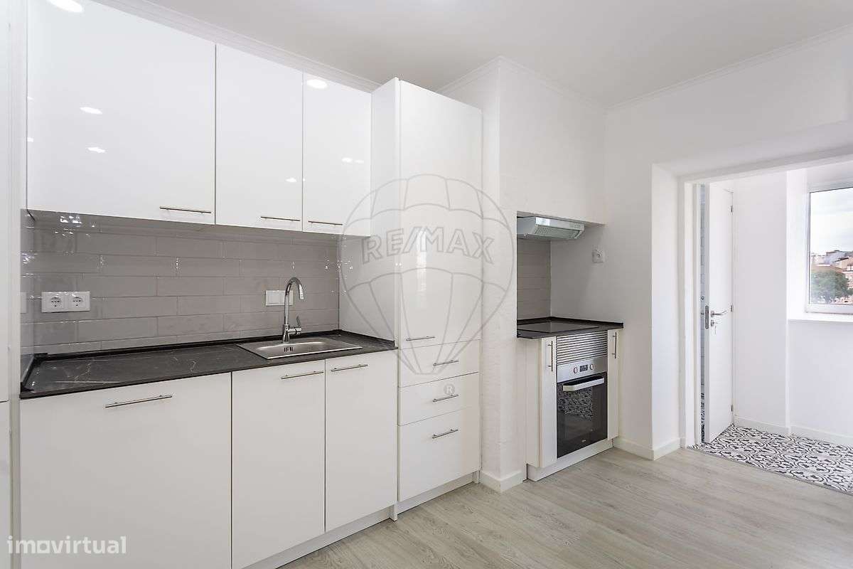 Apartamento T2 à venda em Lisboa-17