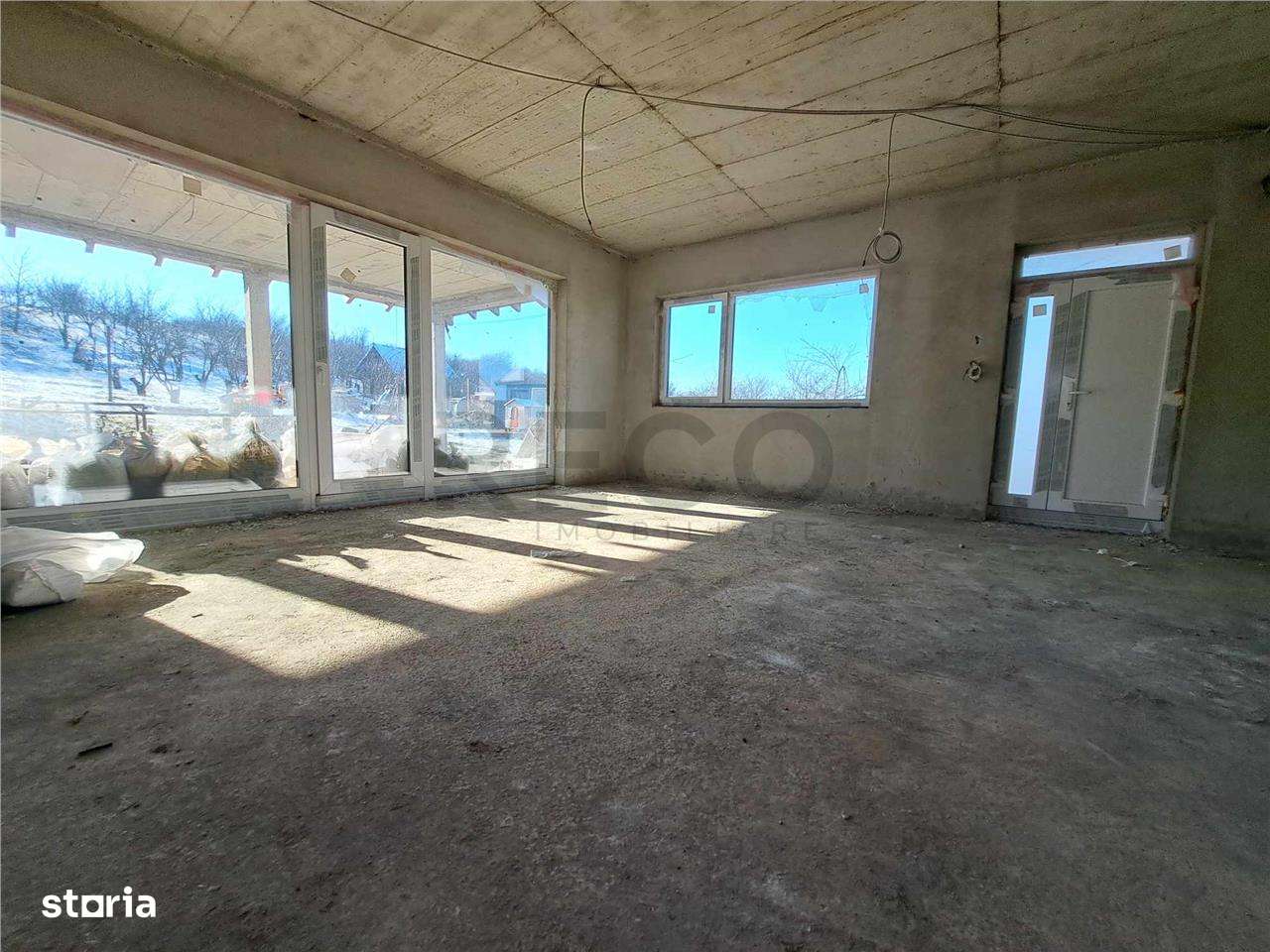 RECO Vila zona de deal cu teren generos - Imagine principală: 4/20