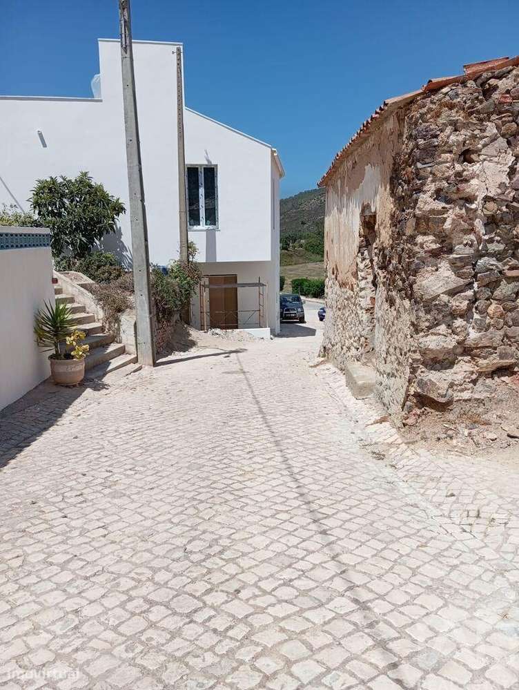 Moradia geminada em Bordeira de 33,18 m2 - Grande imagem: 4/19