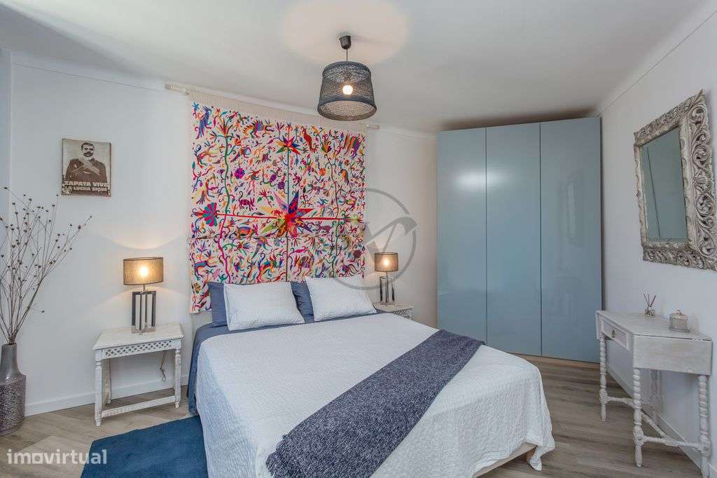 Moradia T5 com jardim e piscina no coração histórico de Azeitão-45