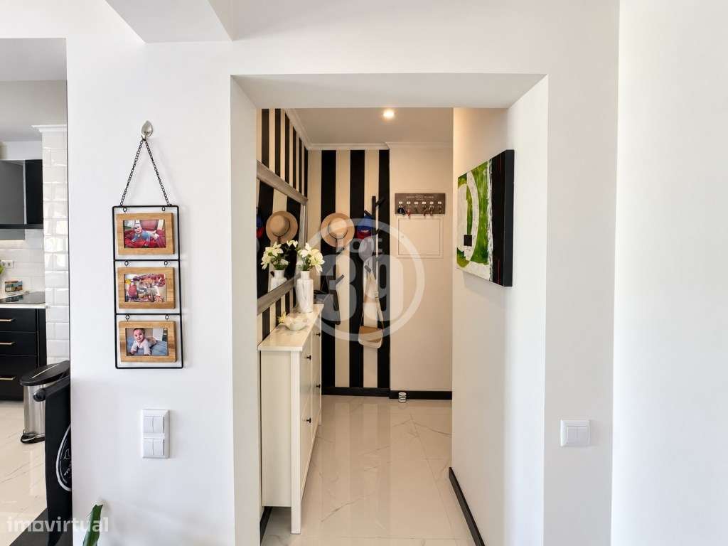 Apartamento renovado com 2 quartos em condomínio fechado | Areias d...-3