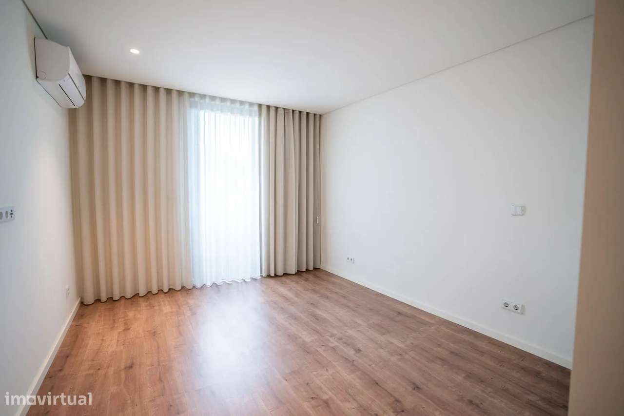 Apartamento T3 Piso5 Varanda  Parque da Lavandeira Pronto Habitar - Grande imagem: 4/18
