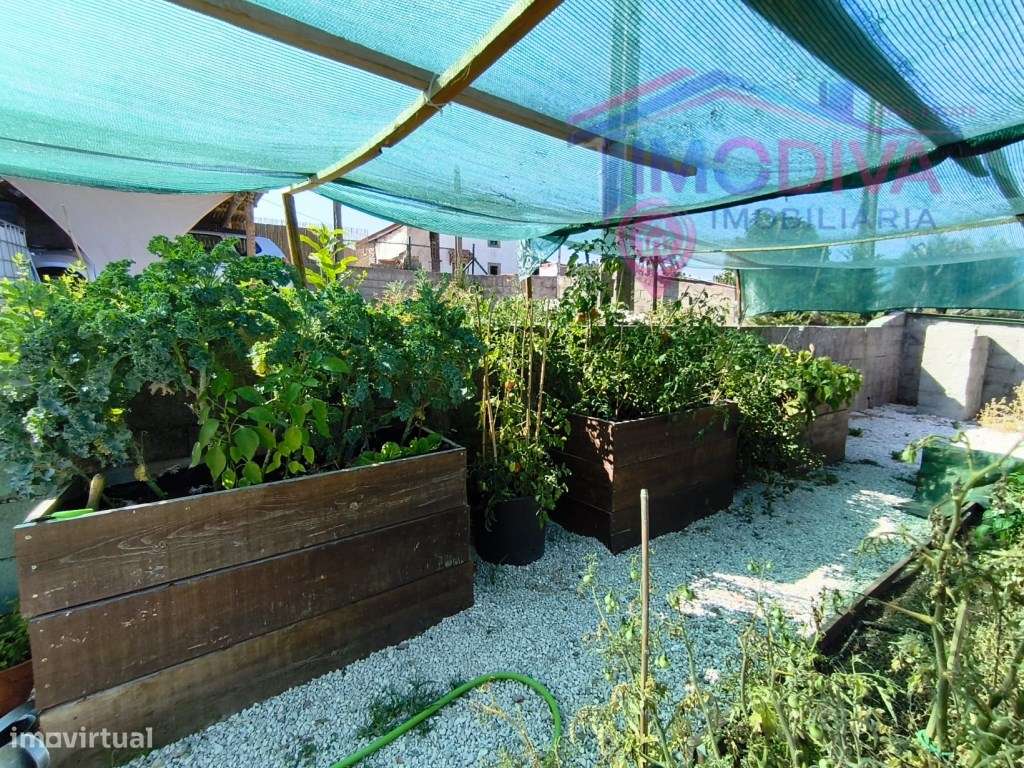 Moradia T3 recentemente renovada, com jardim em Graça, Pedrogão Grande-52