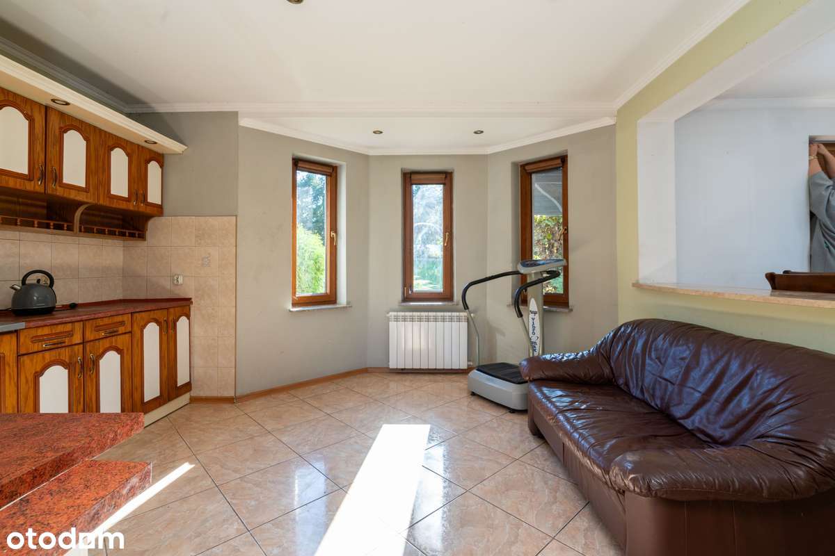 DOM Z POTENCJAŁEM I DWOMA NIEZALEŻNYMI MIESZKANIAMI – RADOCZA.-7