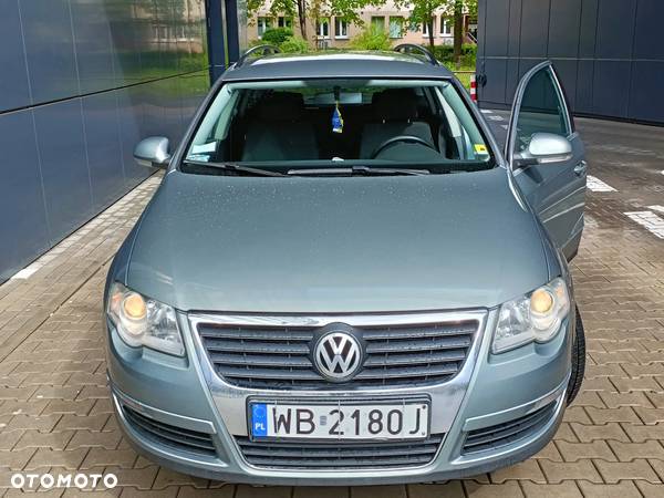 Volkswagen Passat 2.0 FSI Comfortline - 1