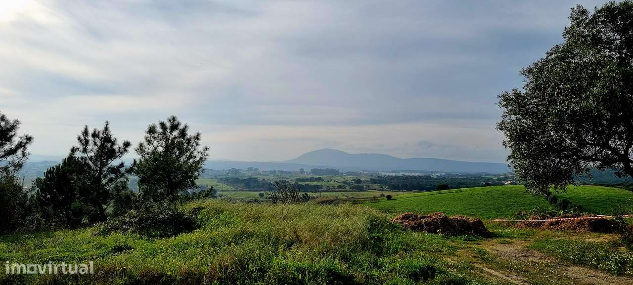 Apresento terreno com total de 5 520m2, localizado na Lapa, Cartaxo-8