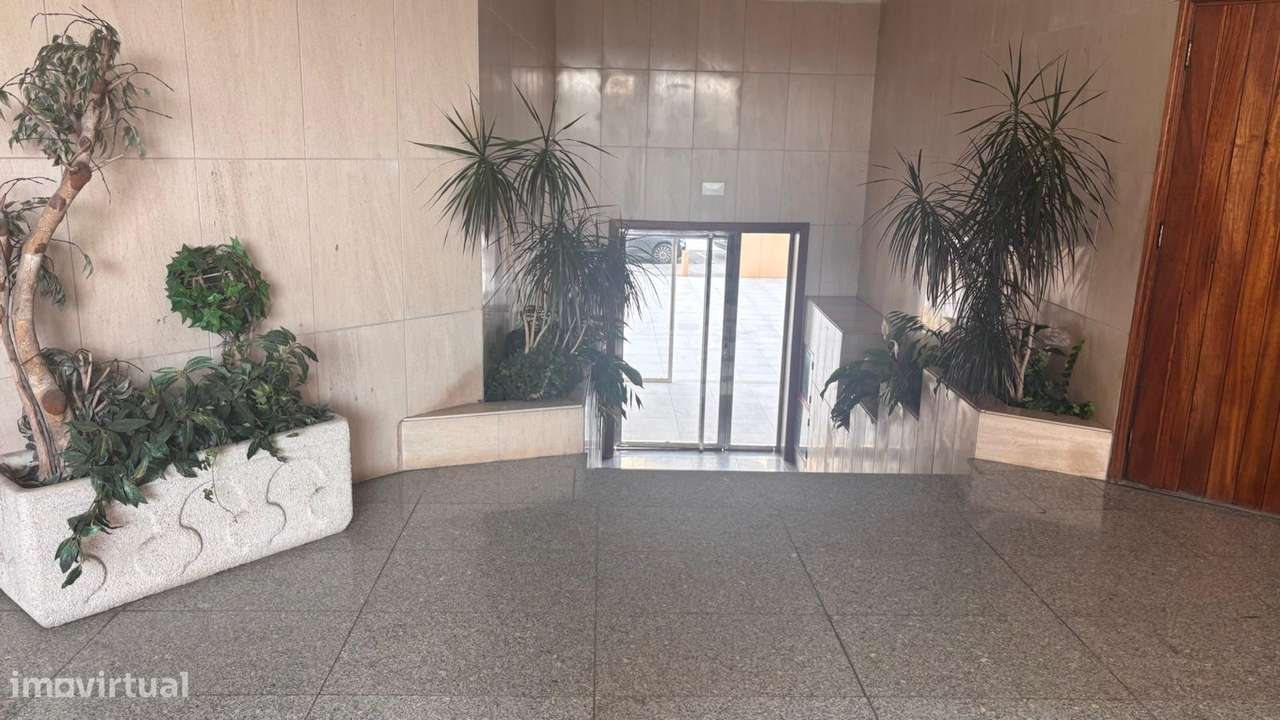 Oferta da Escritura e Registo .Apartamento T2  na Póvoa de Varzim-22