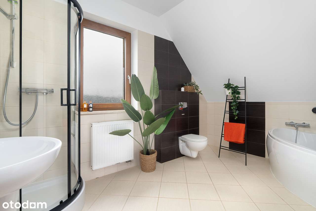 Rodzinny dom. Salon + 4 pokoje! Duża działka 880m² i wiata garażowa 2-11