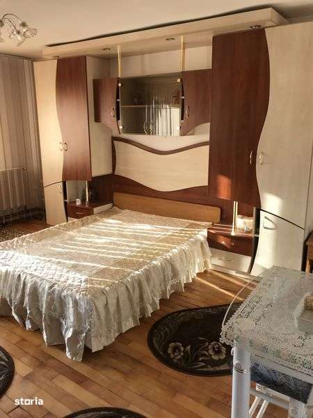 Casa de inchiriat Tomesti - Imagine principală: 5/8