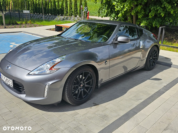 Nissan 370 Z - 4