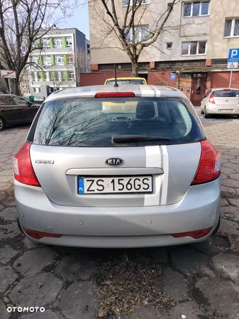 Kia Ceed - 1