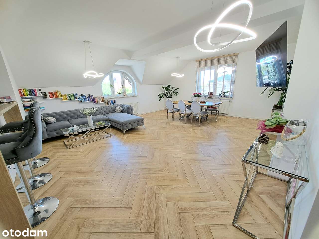 Sprzedam duży dom-idealny dla prowadzących działalność gospodarczą-0