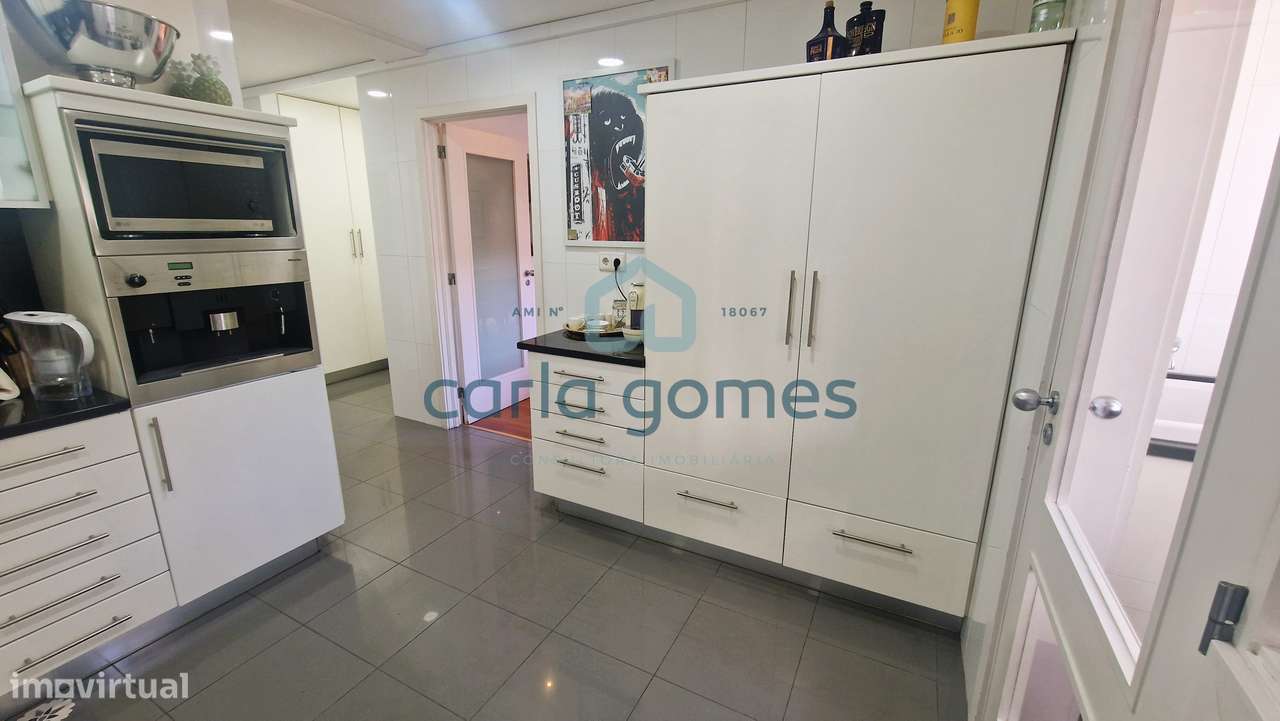 APARTAMENTO T3 C/ 2 SUITES L. GARAGEM ELEVADOR | MAFAMUDE, V. N. GAIA-14