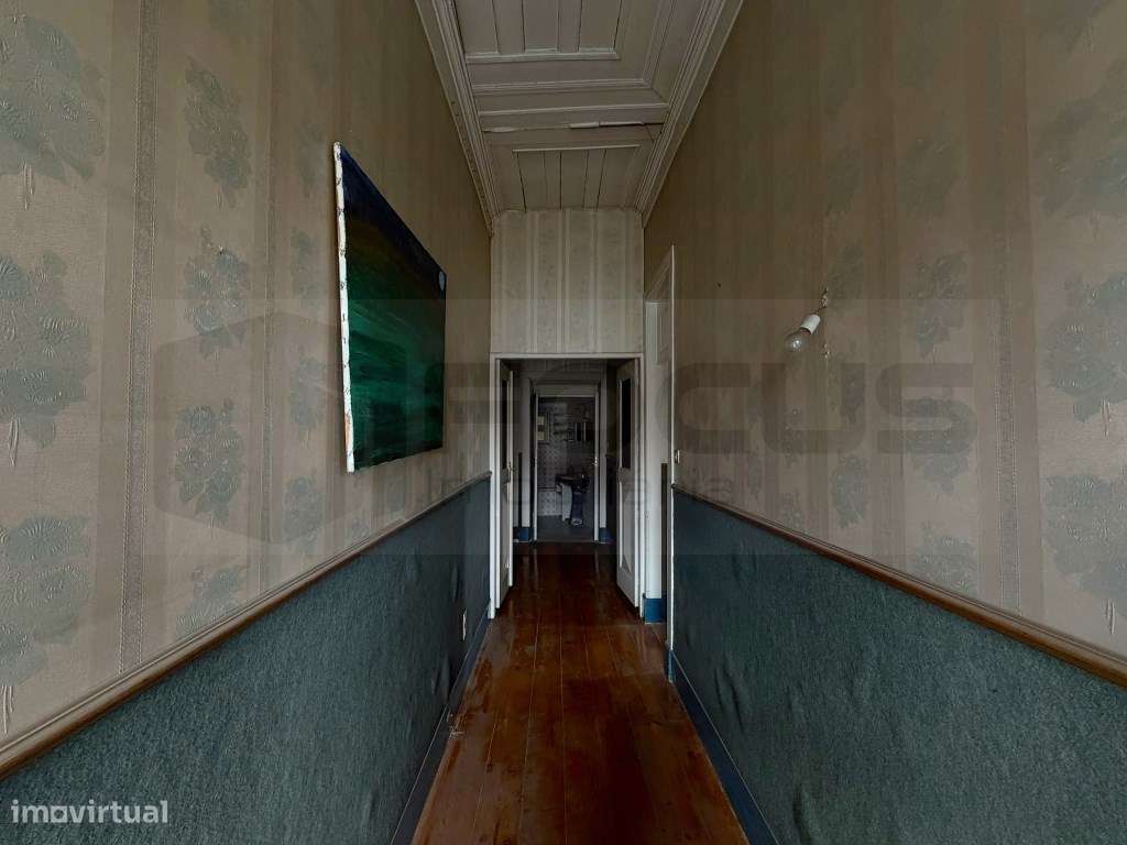 Prédio Histórico para Reabilitação - Localização Premium em Ílhavo - Grande imagem: 3/25