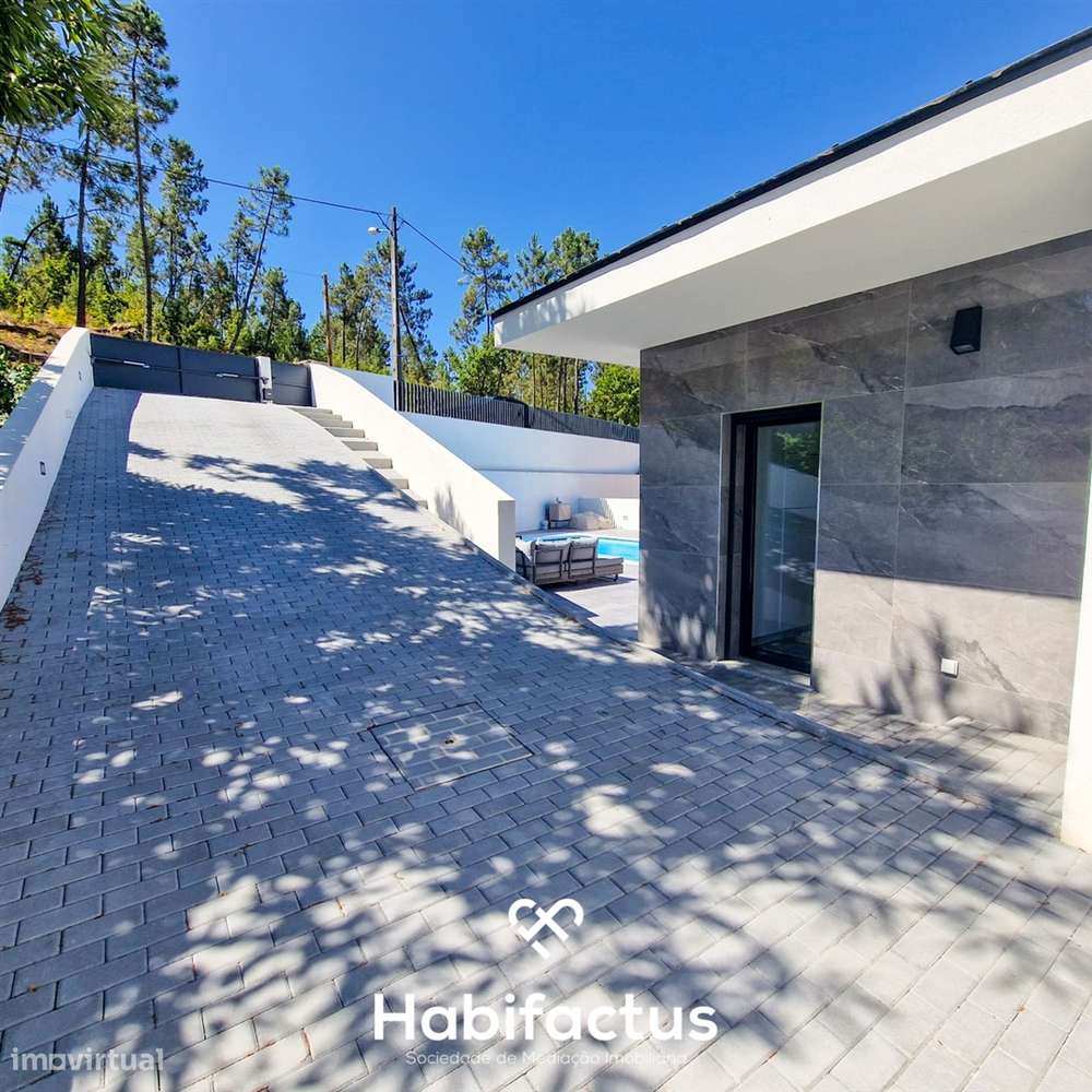 Moradia Isolada T3 à venda Moderna com Piscina aquecida e Churrasqueir-30